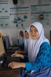 Read more about the article <strong>Pentingnya Teknologi Untuk Pendidikan</strong>